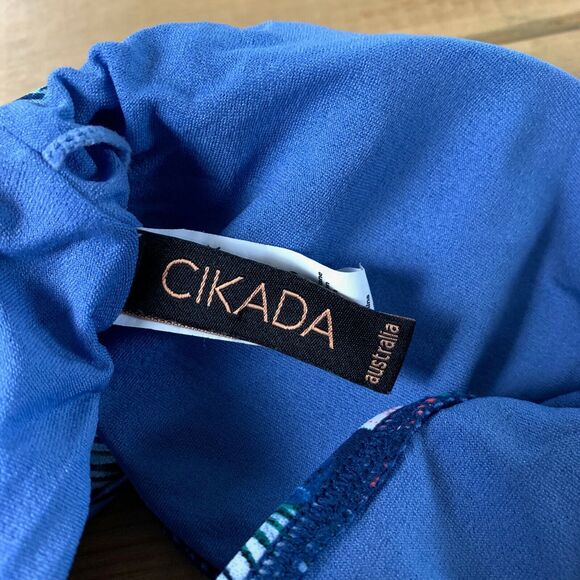 Cikada Australia Off Shoulder Bikini Set Blue Tropical Floral Swim Womens US 8 - Picture 4 of 8